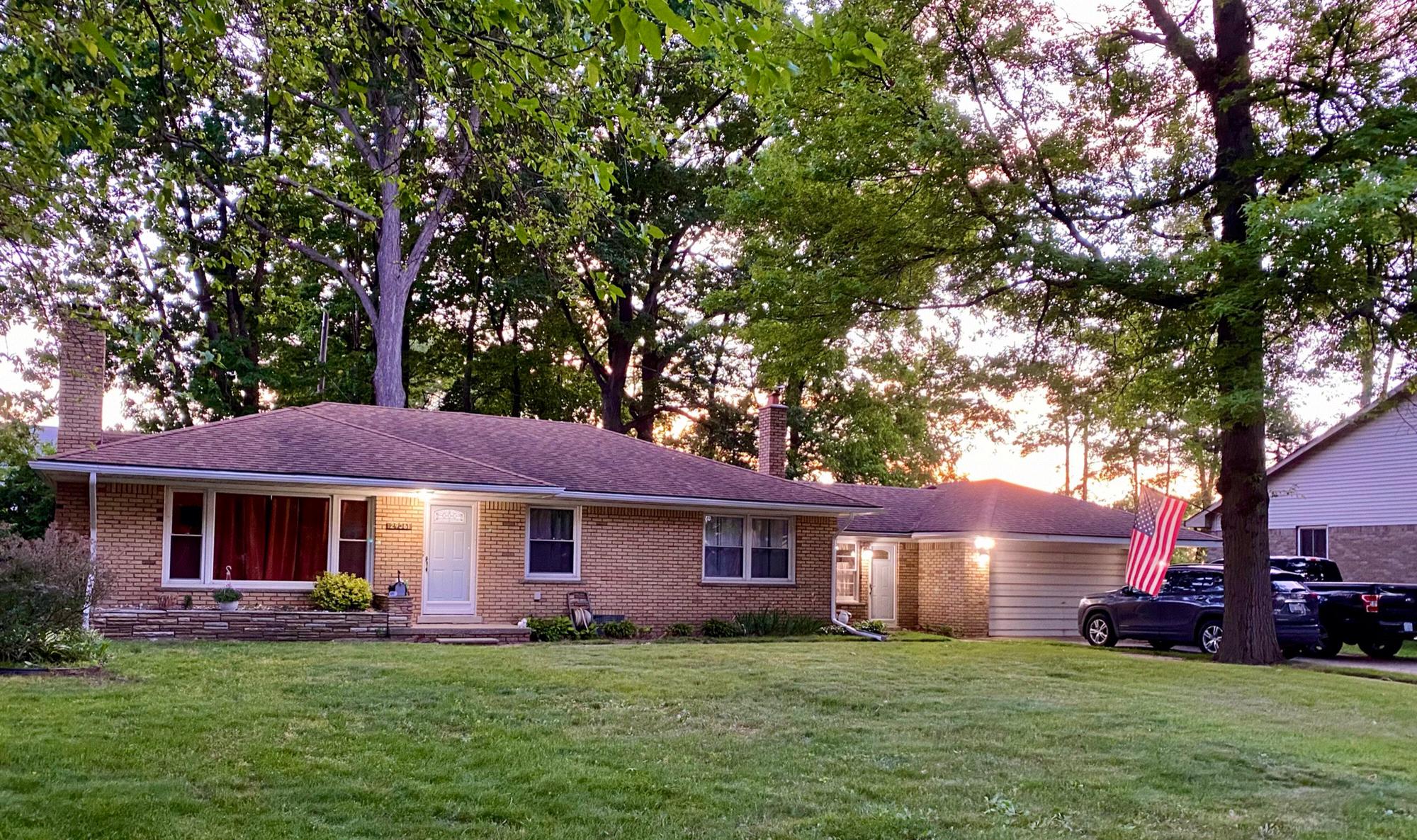 We bought our first house!!! 🥰