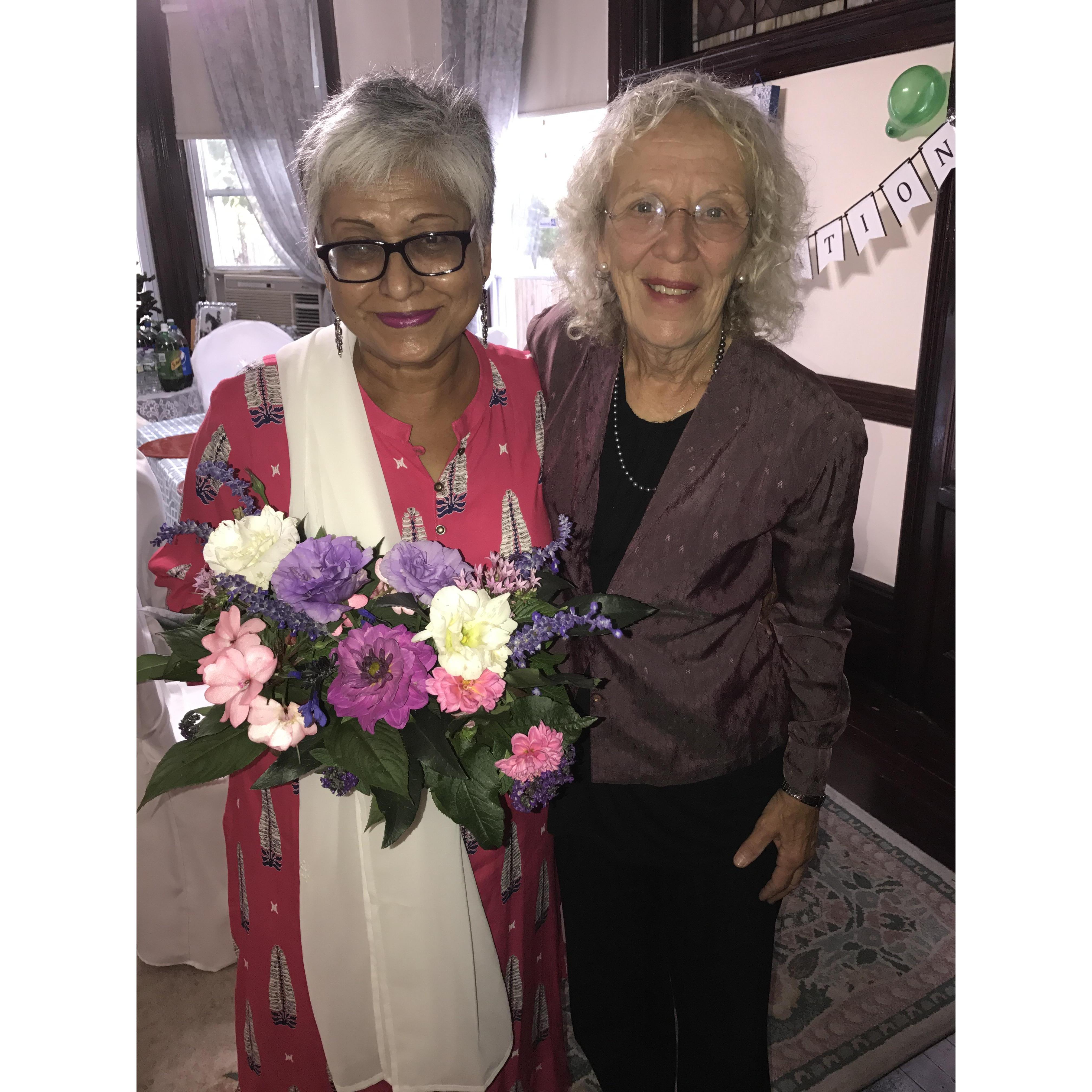 Mama Doorga & Mama Pryjma