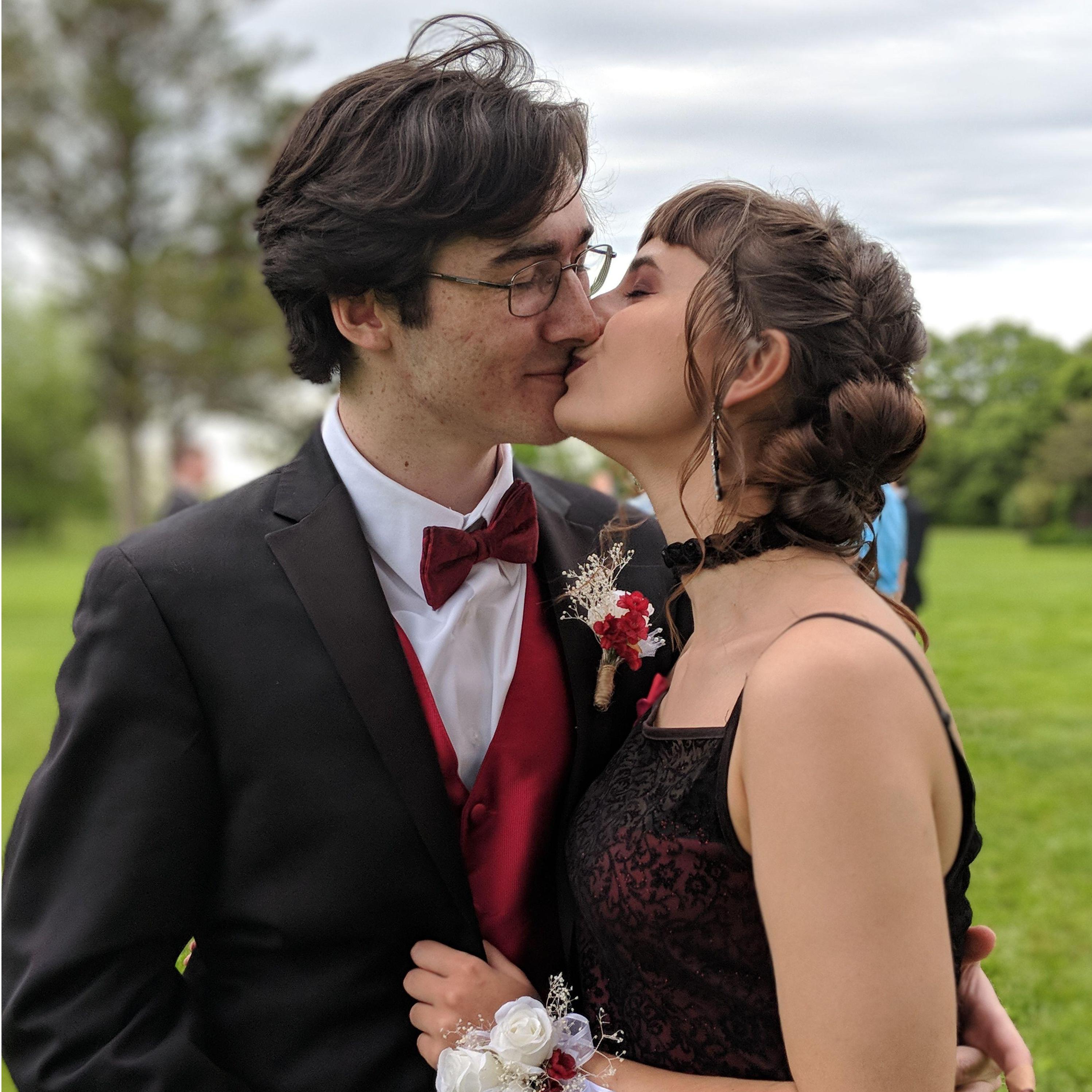 Syd and Shea before senior prom, 2018