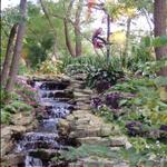Lauritzen Gardens: Antique and Garden Show