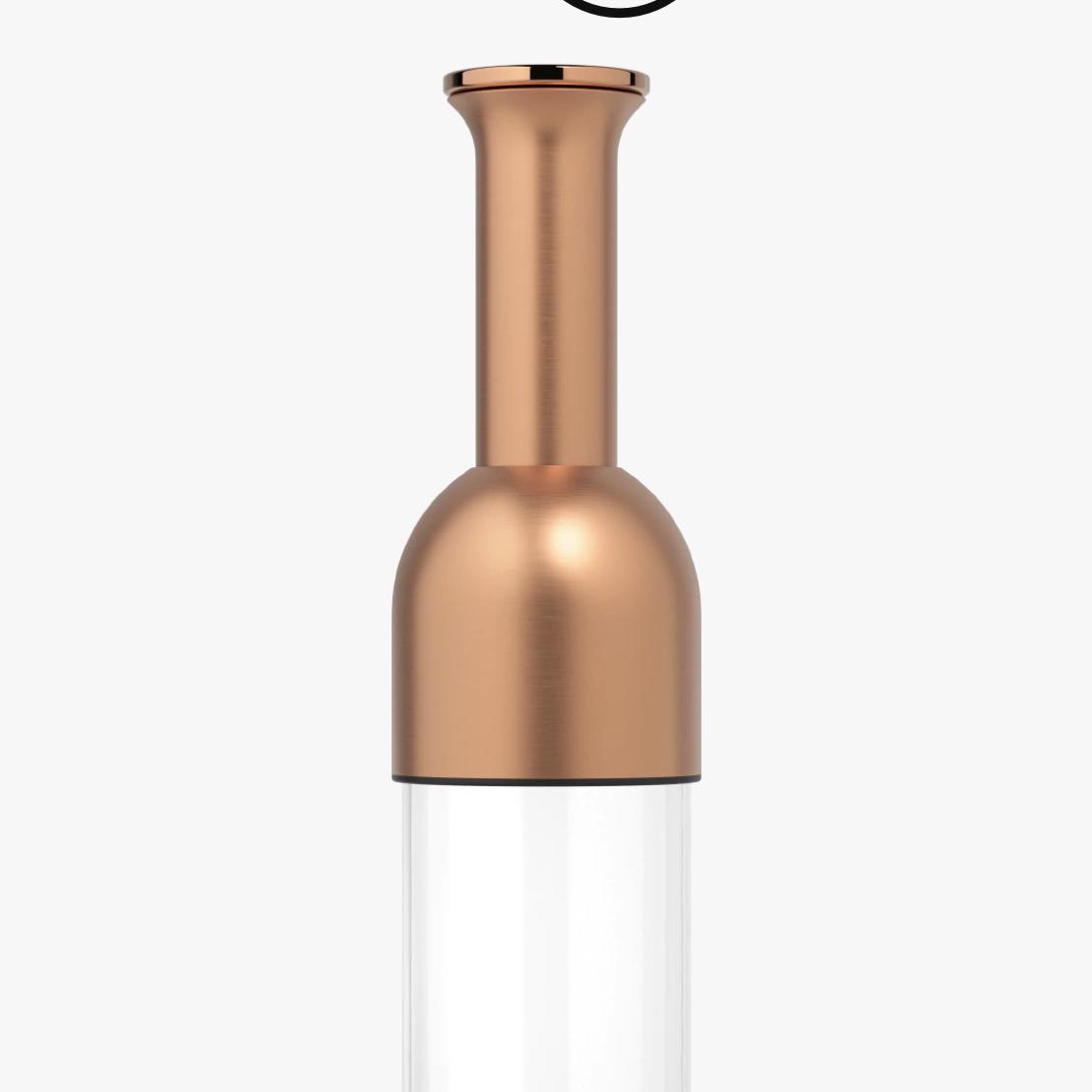 The eto wine decanter in Copper: satin finish