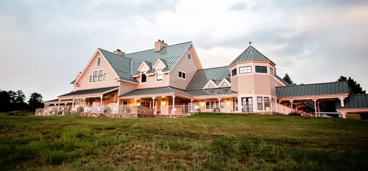 The Wedding Website of Alexa Kucera and Maverick Reed