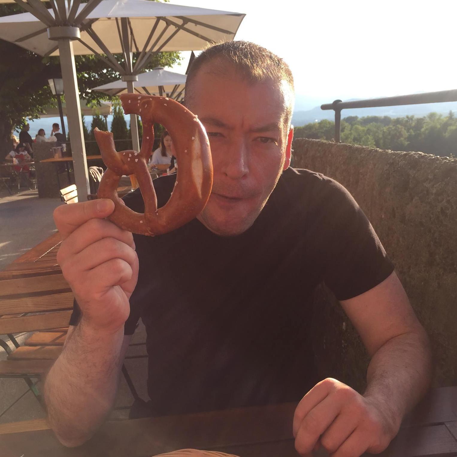 Murat eating "Breze", traditional Bavarian food