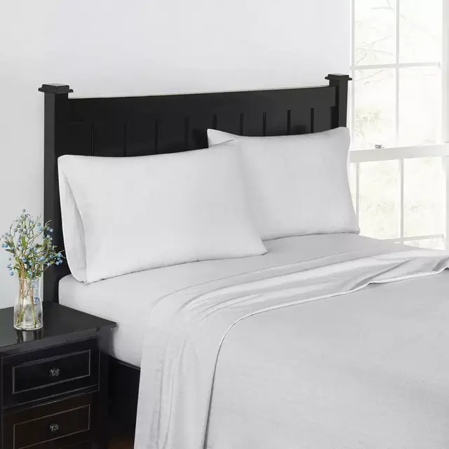 London Fog® Herringbone Flannel 4-Piece Queen Sheet Set in White/Grey