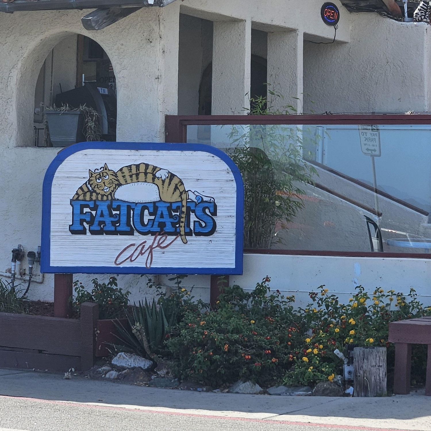 10/12 We ate at Fat Cat's Cafe in Avila Beach