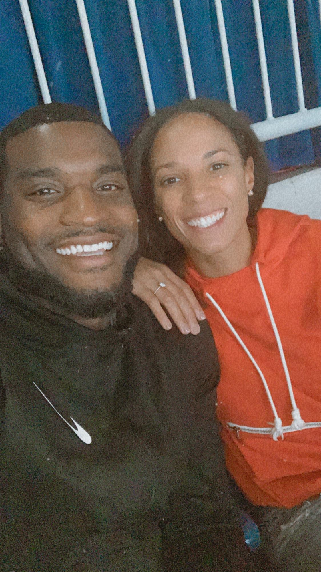 doing engaged things together - Chicago Sky vs. Phoenix Mercury WNBA finals 21'