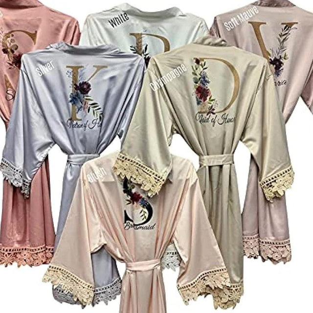 Personalized Bridesmaid Robes Lace Bridal Robe Customized Gift Floral Design Satin Kimono Robe Wedding Party Getting Ready Short Robe Bachelorette Party gifts