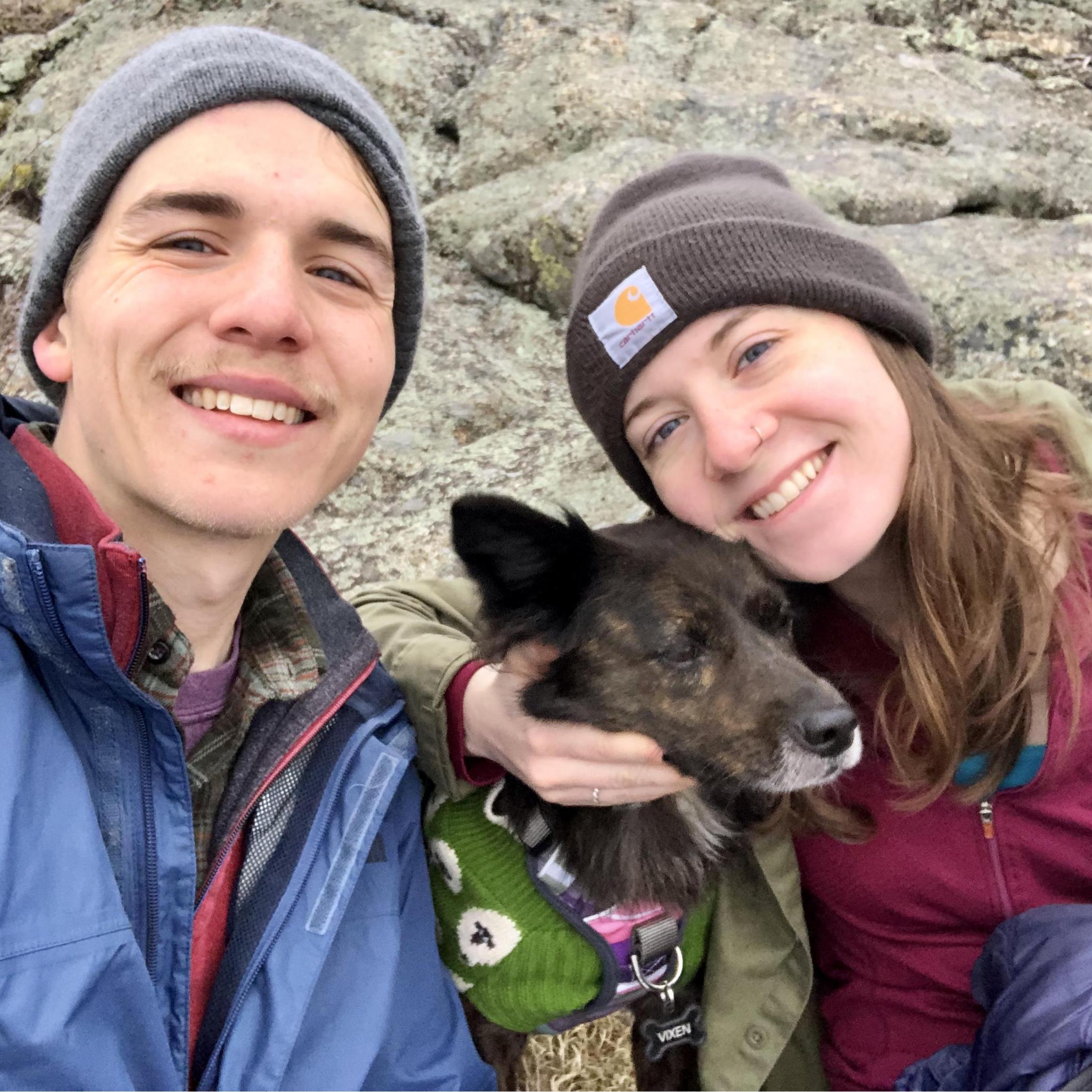 [March 2020, Virginia] Hiking Cole Mountain with Vixen