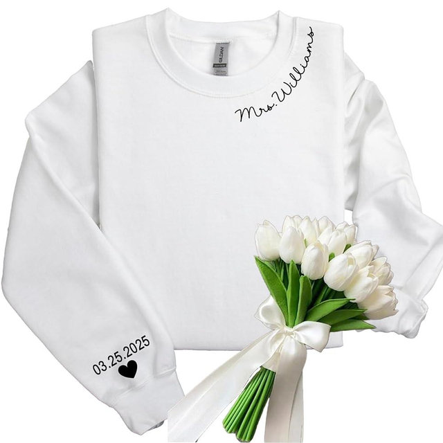 Custom Future Mrs Sweatshirt Bride Sweatshirts for Women Personalized Mrs Sweatshirt for Bride Sweater for Women Bridal Shower Engagement Wedding Gifts Multicolor