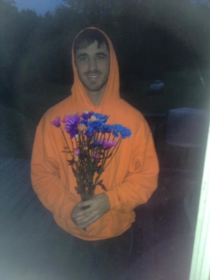 one of the many times he randomly surprised me in the rain with flowers <3