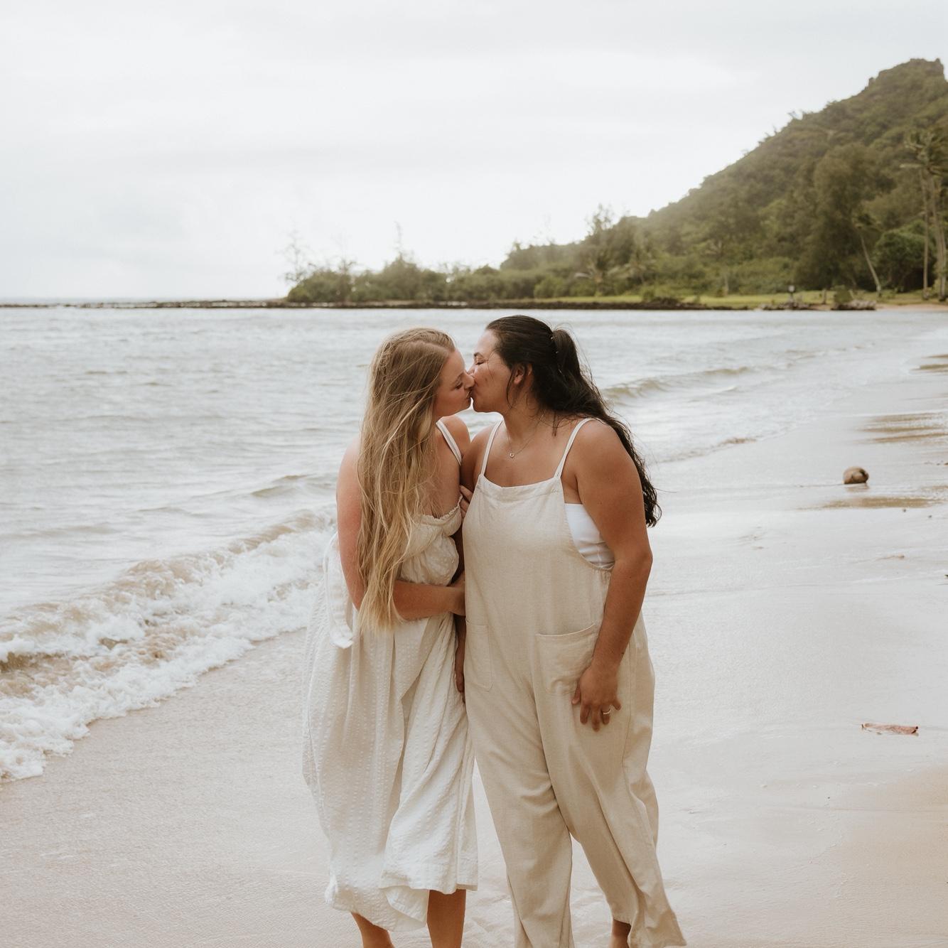 Engagement photos on O’ahu. August 2025