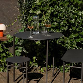 Disc Table