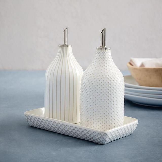 Textured Oil + Vinegar Set, White, Dots