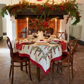 Gooseberry Tablecloth