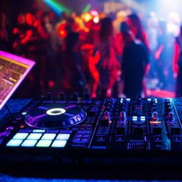 DJ