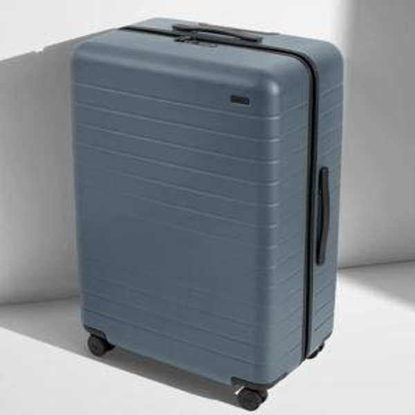 Large Expandable Suitcases: Coast Blue | Away