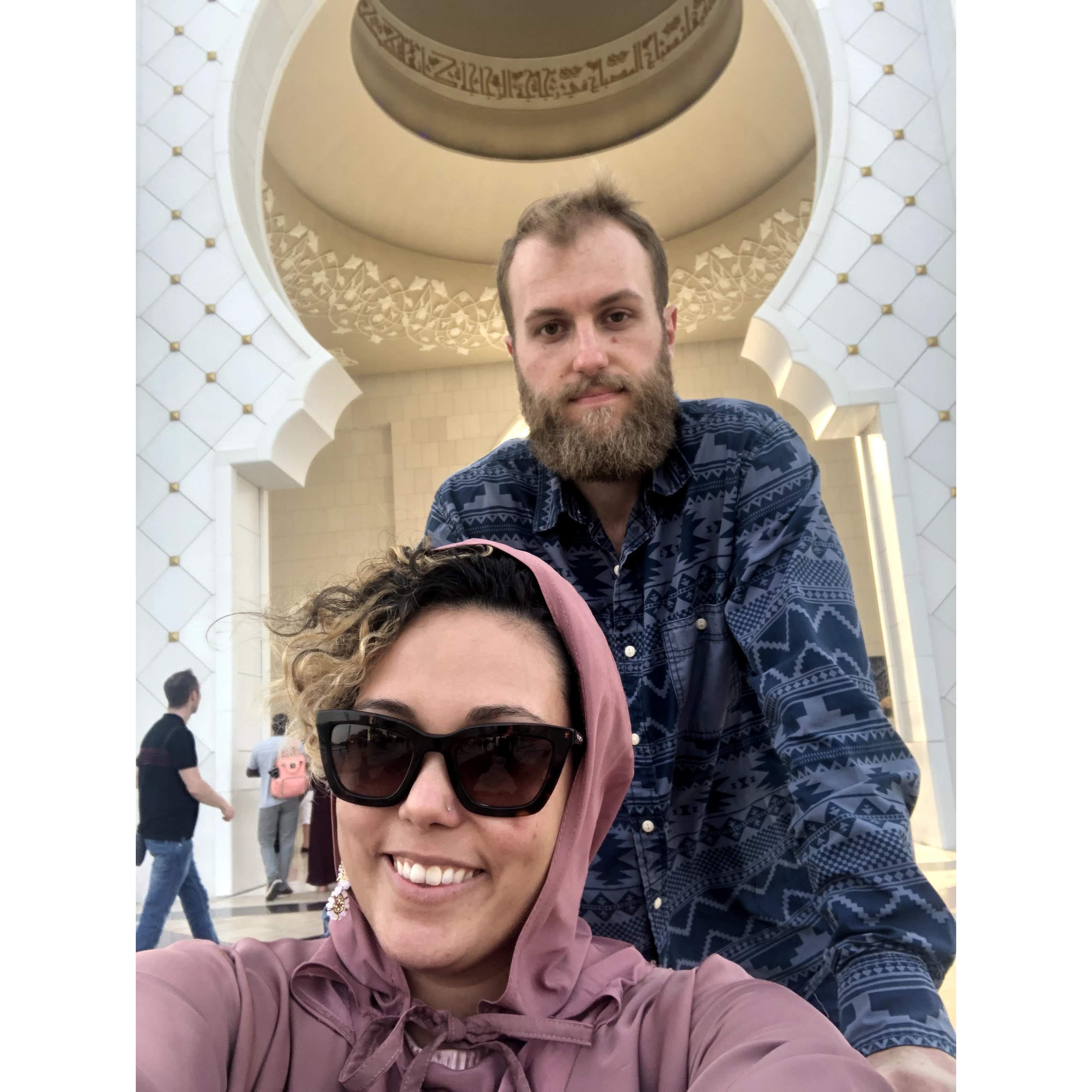Pushing me around Abu Dhabi's Sheikh Zayed Grand Mosque!