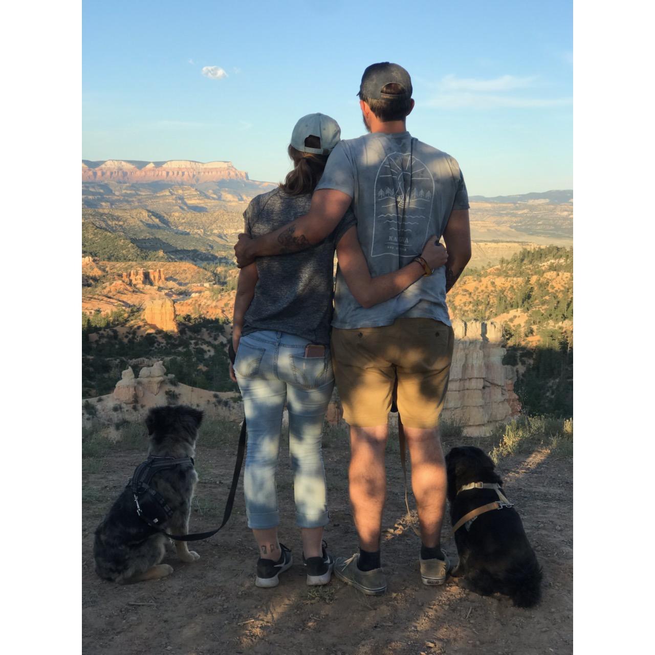 Overlooking the Bryce Canyon