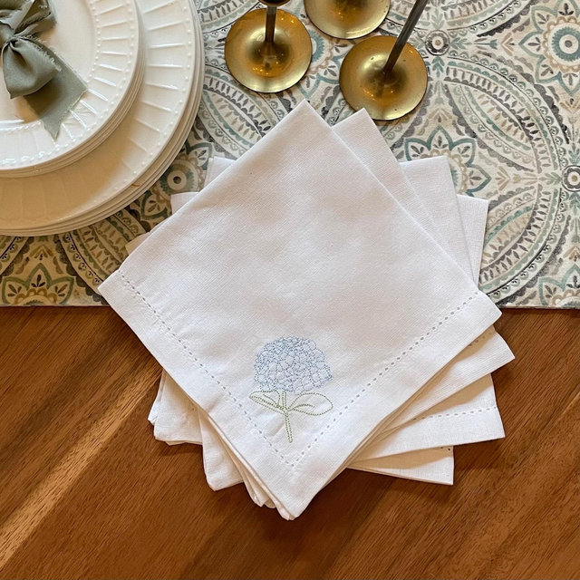 Embroidered Floral Hydrangea Dinner Napkin Set - Perfect Hostess Gift - Spring and Summer Tablescape Must Have