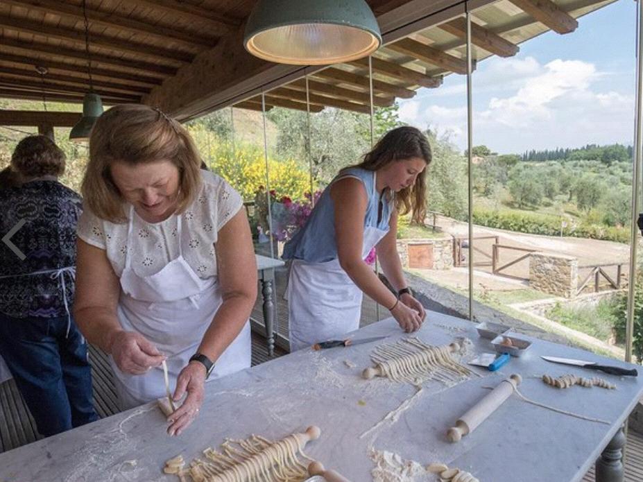 Cooking class and lunch for two at a Tuscan farmhouse with local market tour of Florence
