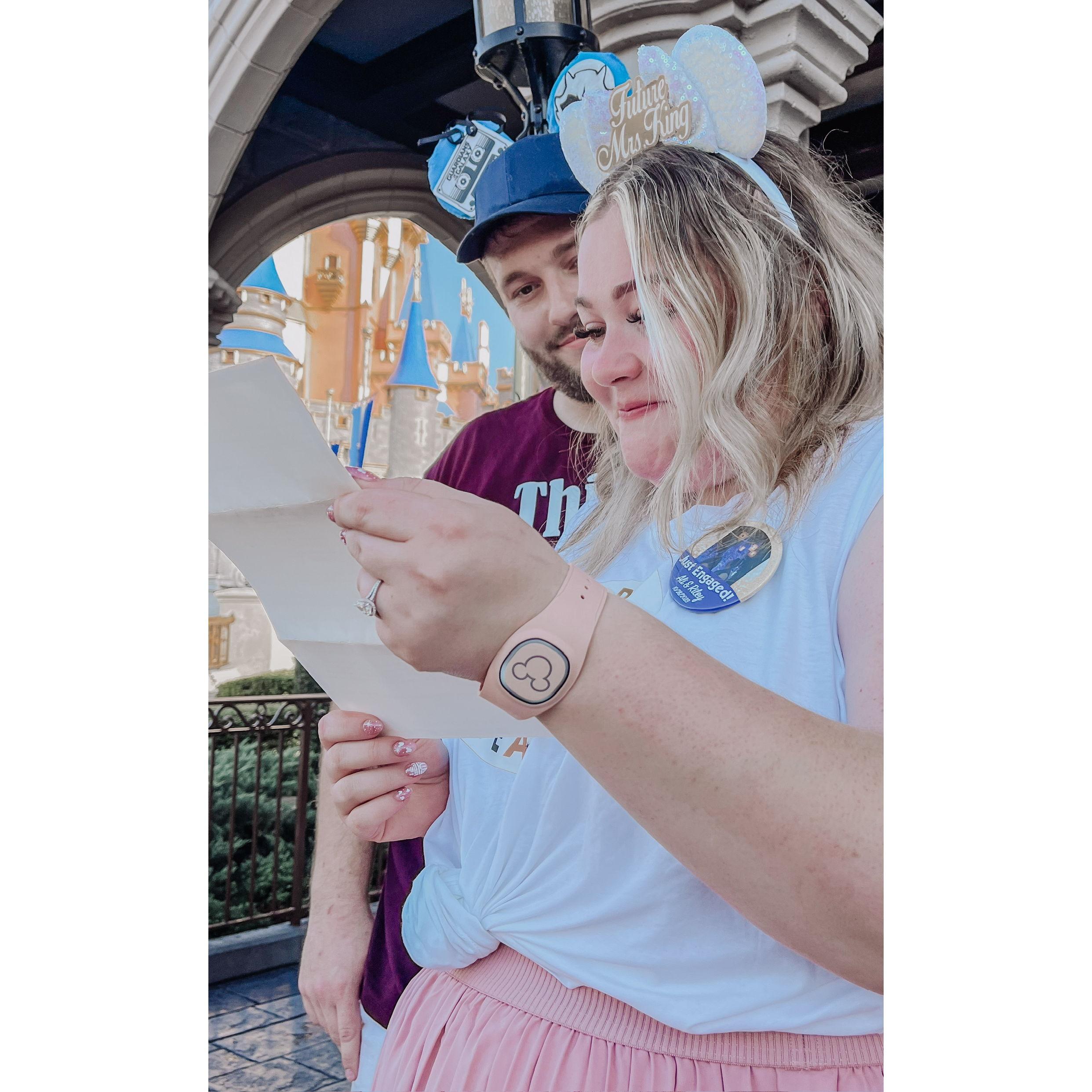 Reading a letter from bride's sister after proposal.