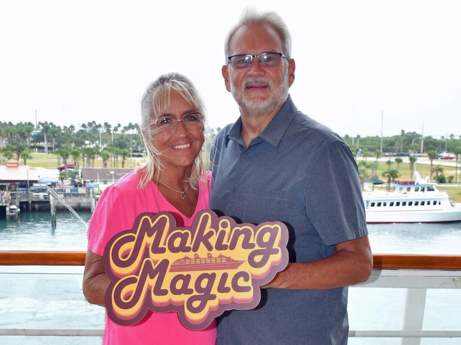 The Wedding Website of Lisa Hahn and Chuck Rooks