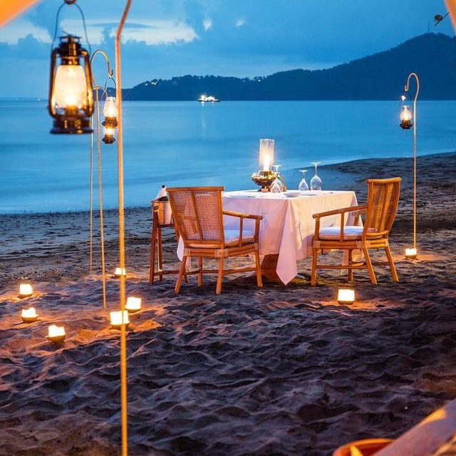 Beach Dinner in Bali (Honeymoon)
