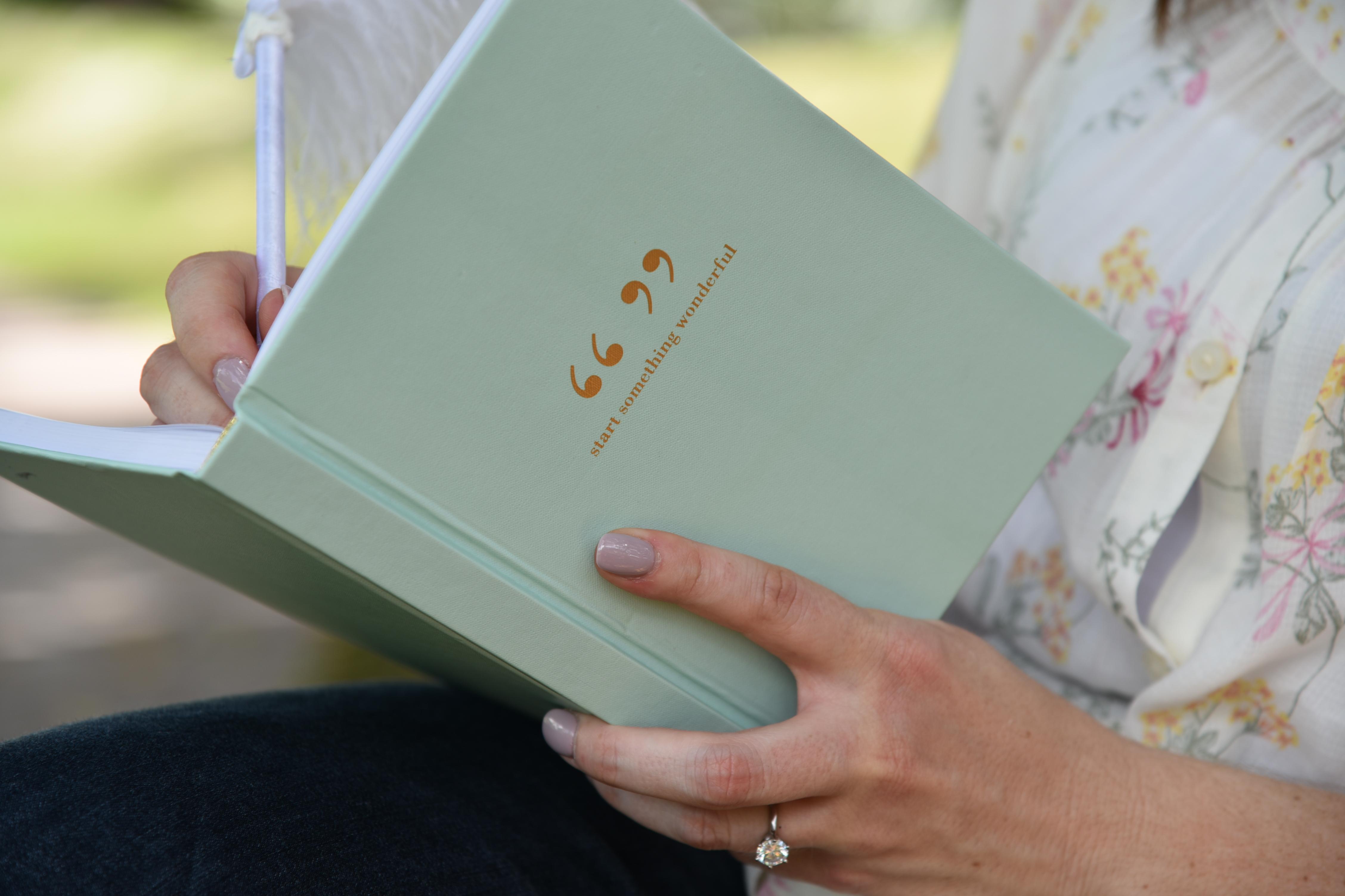 f19cc180-1e26-4edb-b06c-7768ac369dce