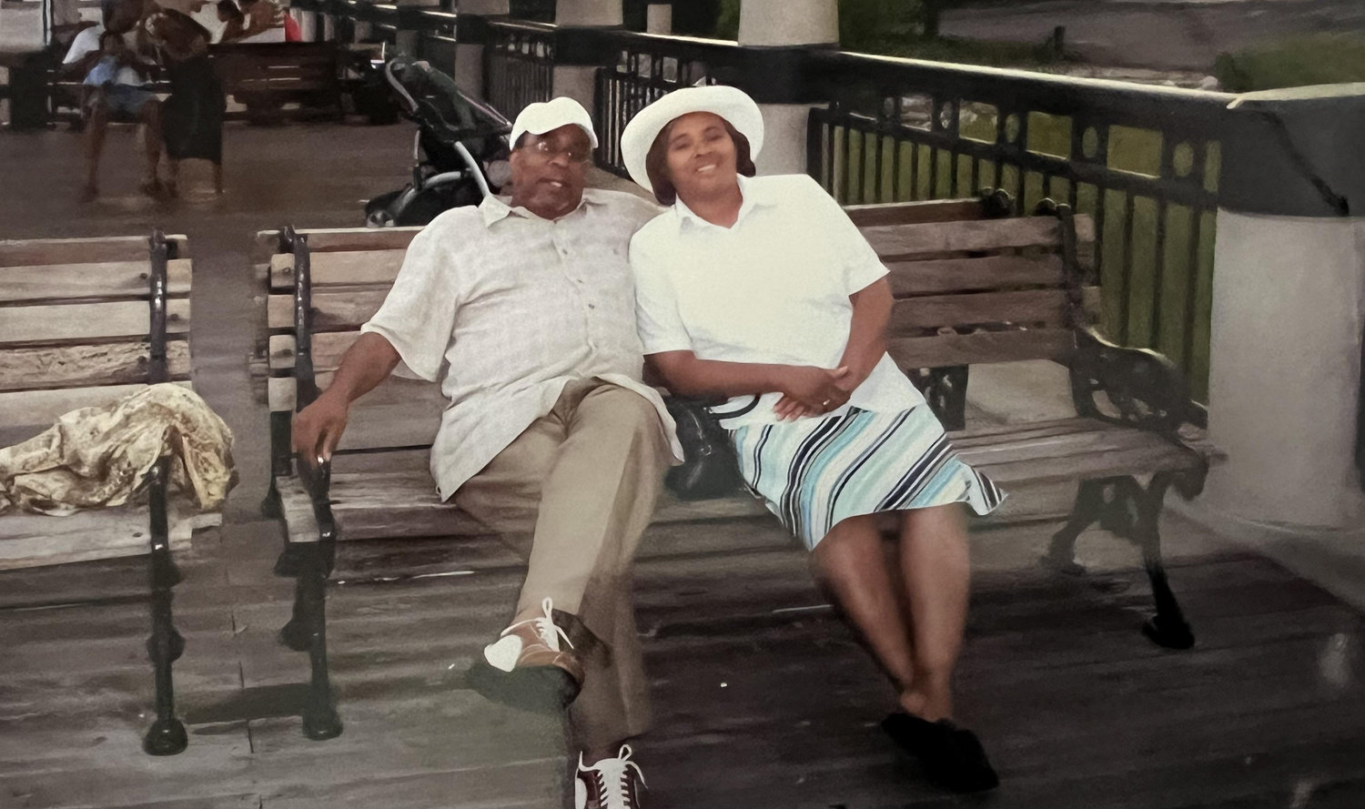 The Wedding Website of Russell Harris and Linda Harris
