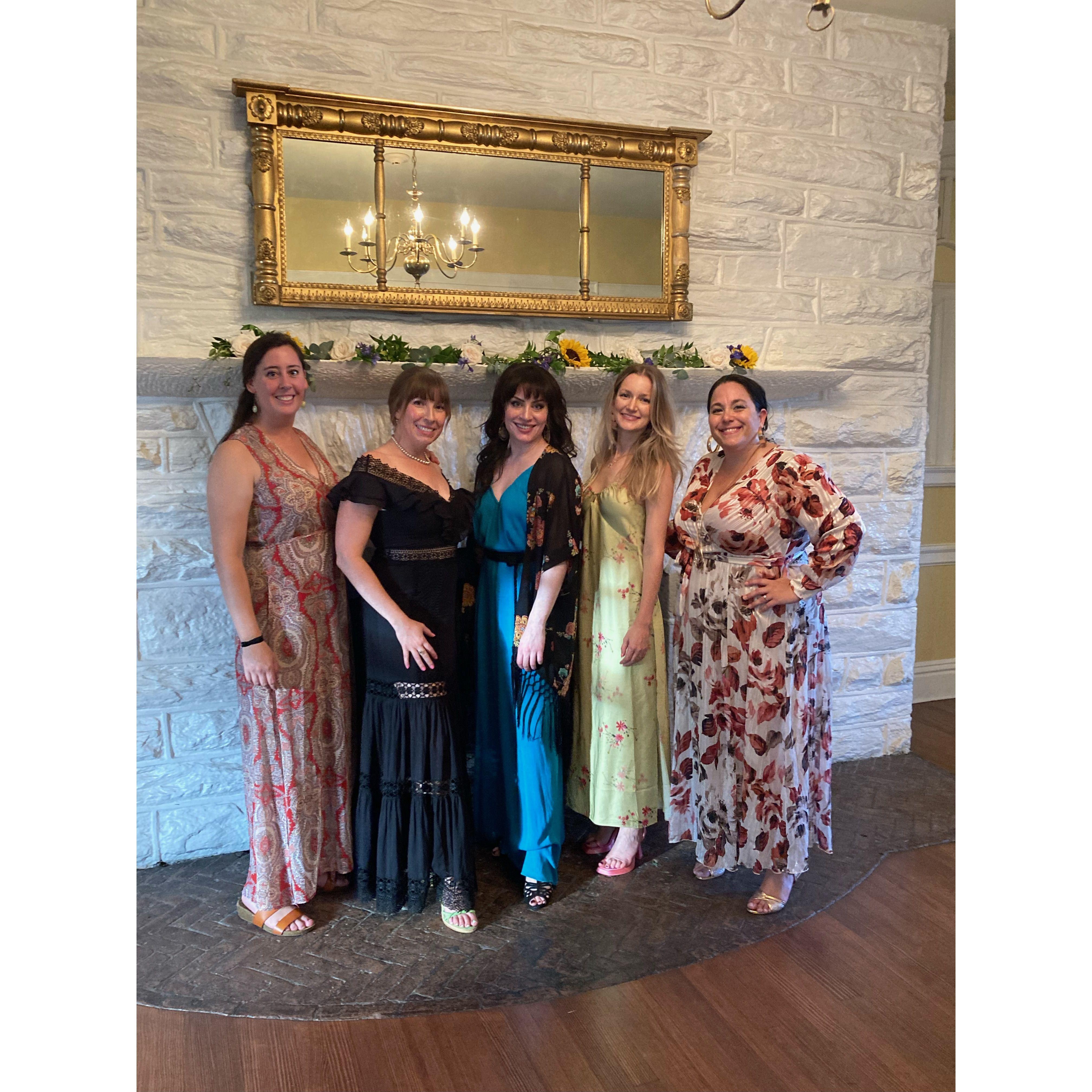 Some of the Chestnut Hill girls at Robbie and Tierney's wedding - Helen, Dana, Mads, Lindsey, & Rachel