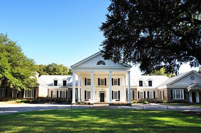 The Wedding Website of Brittany Charnock and Justin Larson