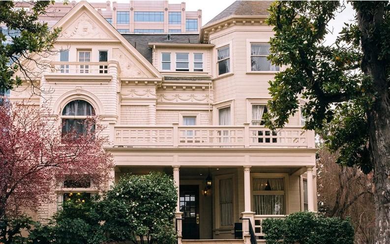 The Wedding Website of Abigail Masbrata and Long Tran