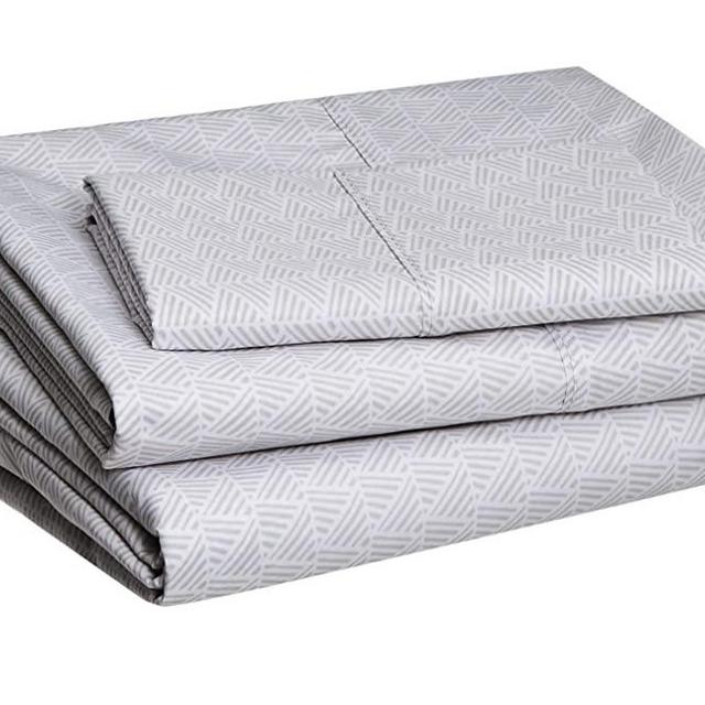 AmazonBasics Lightweight Super Soft Easy Care Microfiber Sheet Set with 16" Deep Pockets - Full, Grey Crosshatch