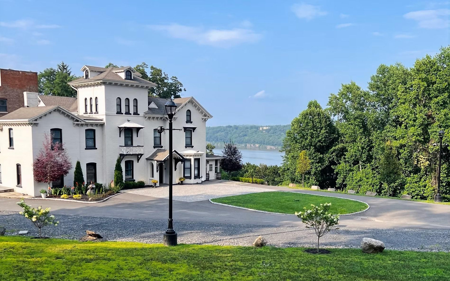 The Wedding Website of Claire Frink and Frank Bellis