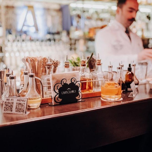 L'Antiquario cocktail bar