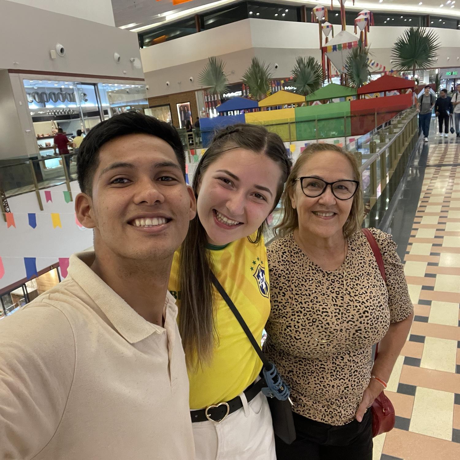 Kiara's aunt Cynthia took us to all the shopping centers - this photo was in the Manauara shopping.