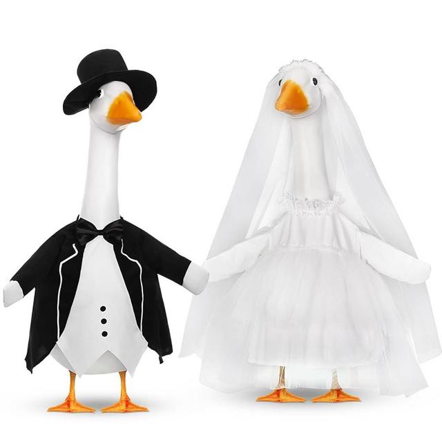 Geyoga 2 Sets Wedding Goose Outfits for 23'' Cement Lawn Goose Couple Men's Suit Blazer and Women's Wedding Dresses Couple Costume for Garden Outdoor Decoration