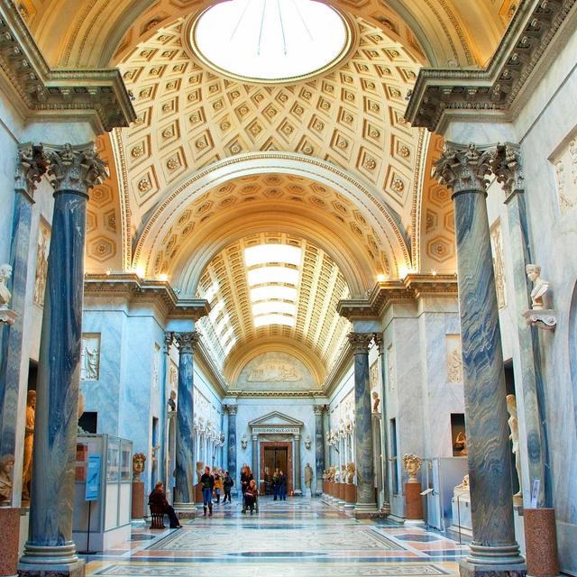 Tour of the Vatican + Museum