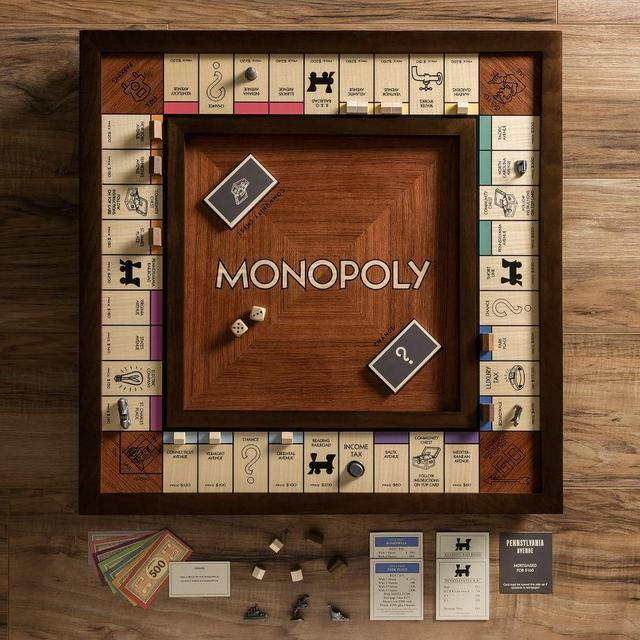 Monopoly Heirloom Edition Game, Wood