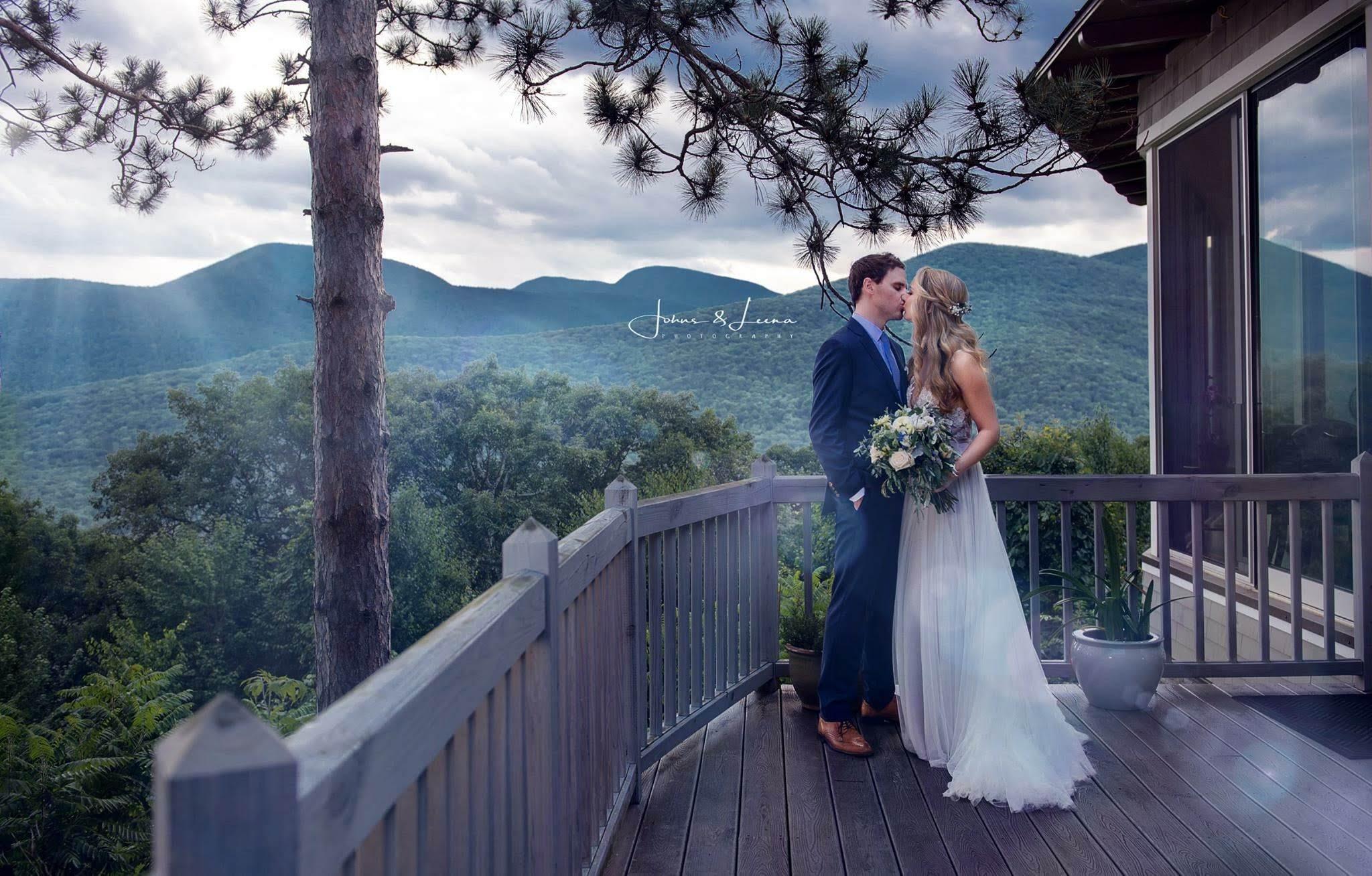 The Wedding Website of Elizabeth Mansell and Adam Saltman