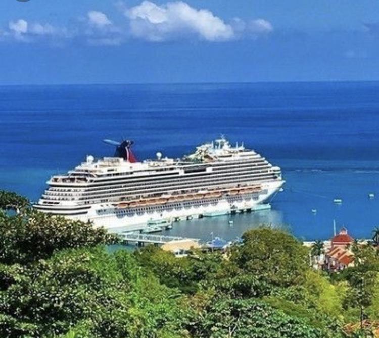 Carnival Western Carribean cruise: Ocho Rios & Grand Cayman