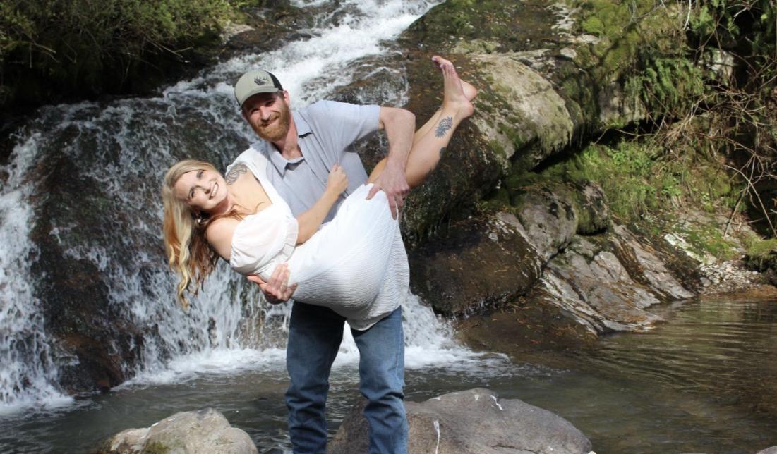 The Wedding Website of Jaclyn Huber and Dustin Lake