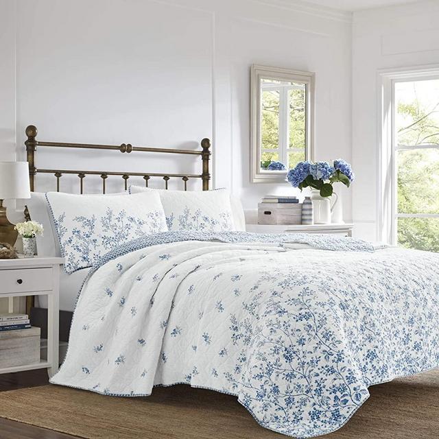 Laura Ashley - Flora Collection - Quilt Set - 100% Cotton, Reversible Bedding with Matching Sham(s), Pre-Washed for Added Softness, Queen, Blue