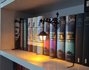 Library Lantern – Mini Bookshelf Lamp, Fantastic Shelf Decor, Warm and White LED Bookshelf Lamp