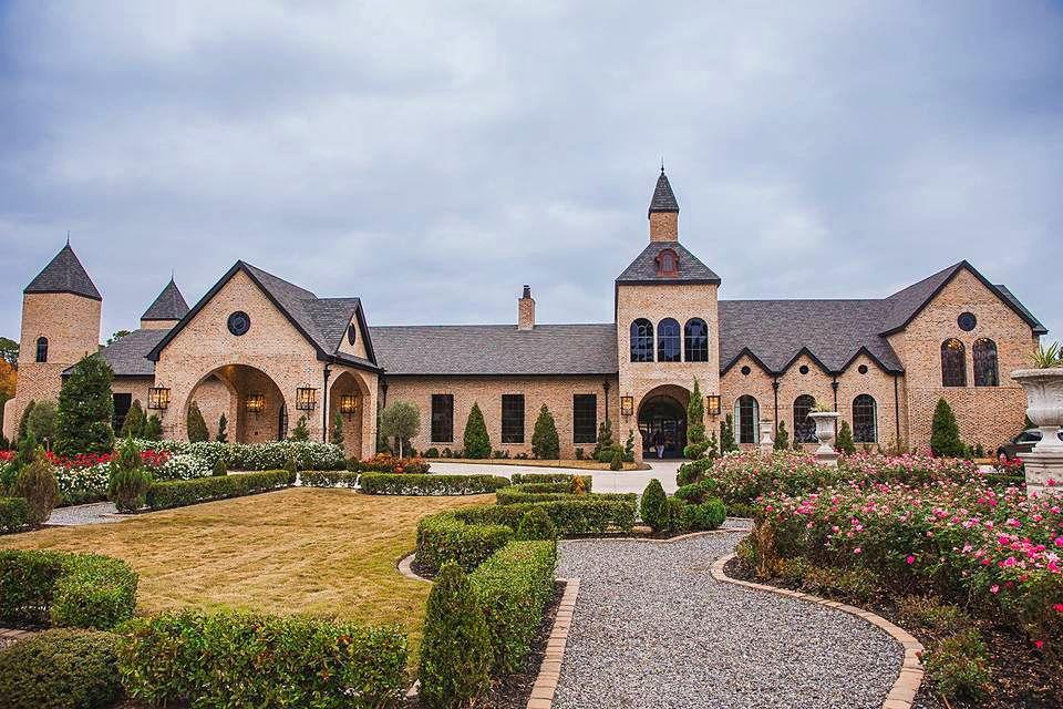 The Wedding Website of Chaney Moore and Nicholas Larberg