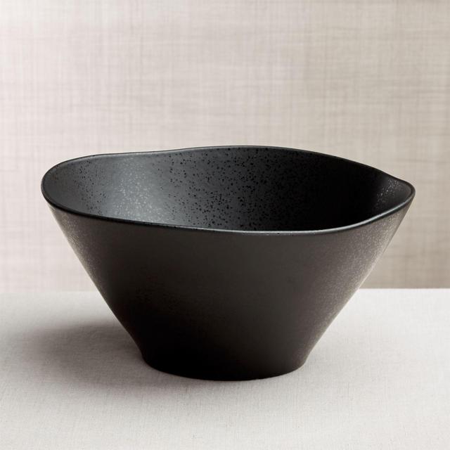 Marin Matte Black Serving Bowl