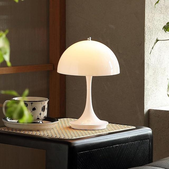 Mgchayoli Modern Cordless Wireless Portable Rechargeable Small Mushroom Table Lamps Cute Mini Dimmable Touch Battery LED Desk Lamp Living Room Bedroom Bedside Nightstand Side Table Home Decor White