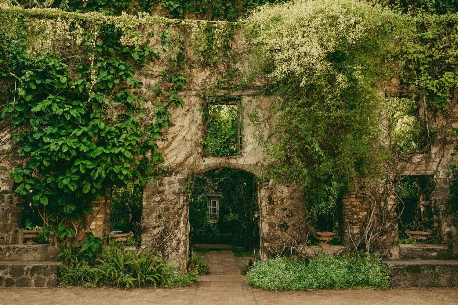The Wedding Website of Fiona Wilson and Justin Davis