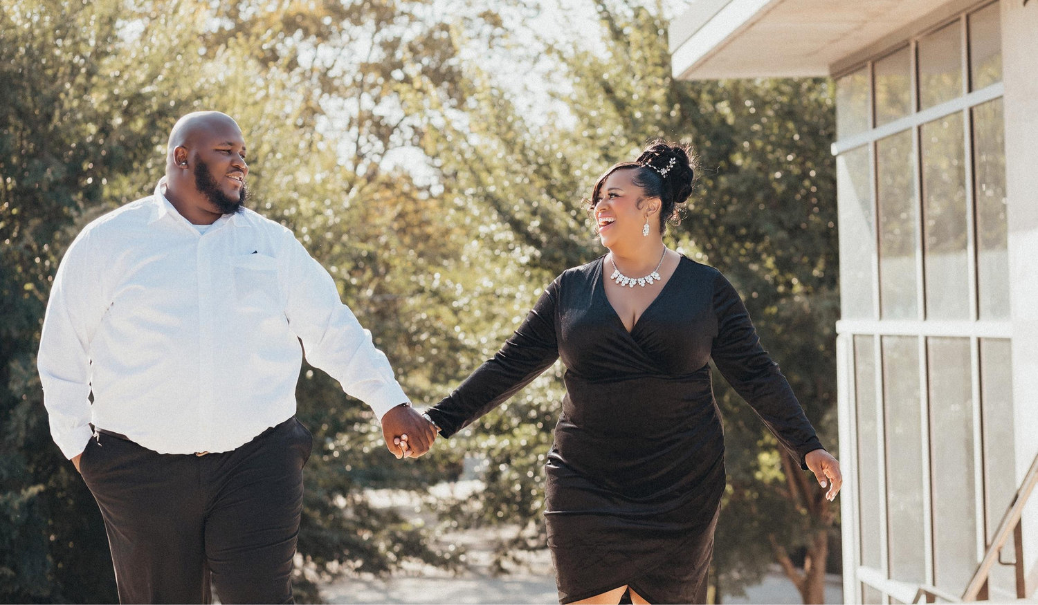 The Wedding Website of Tiffani Hall and Orlando Scales
