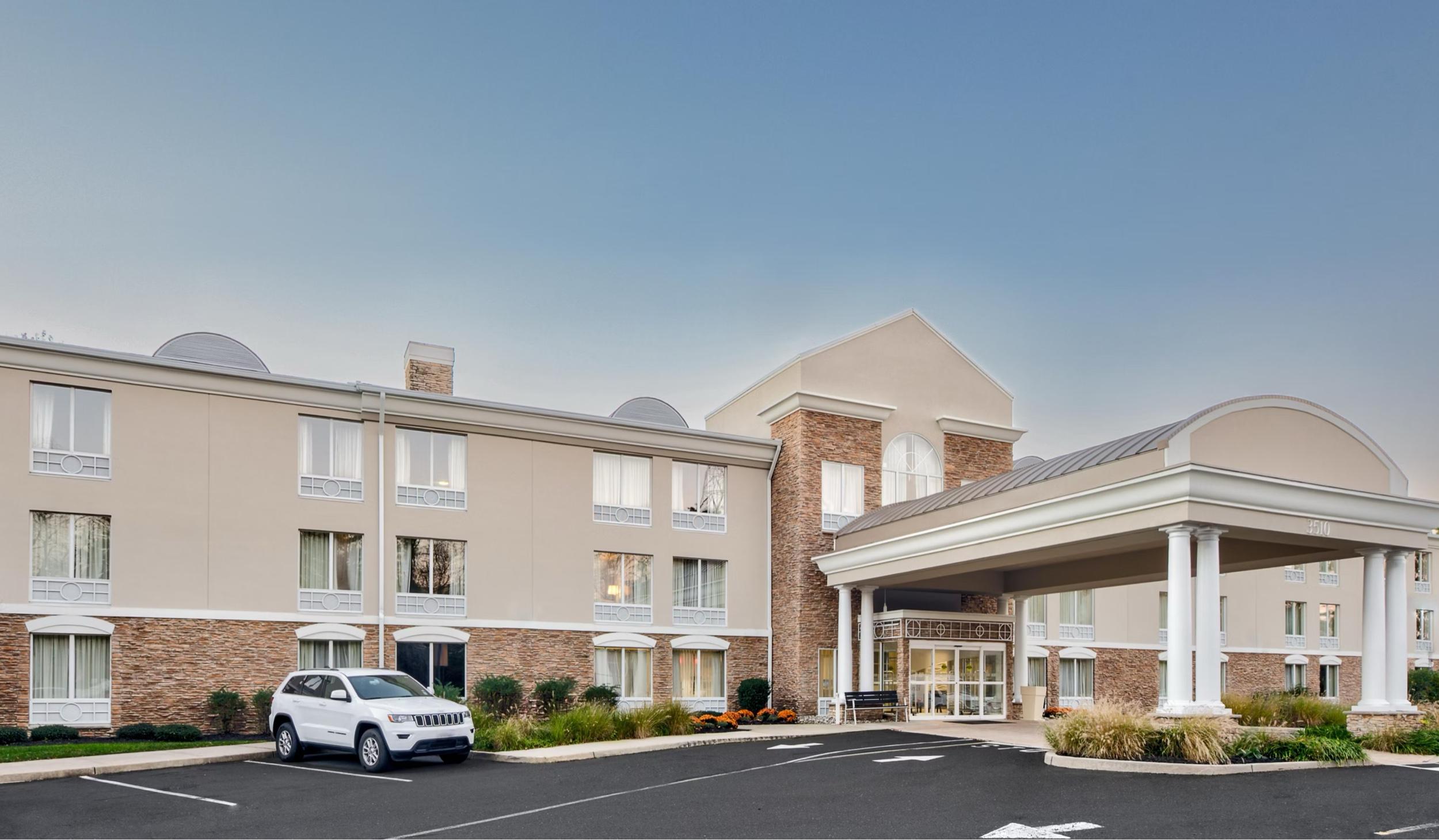 The Wedding Website of LAUREN DENNEY and NICHOLAS GERACI